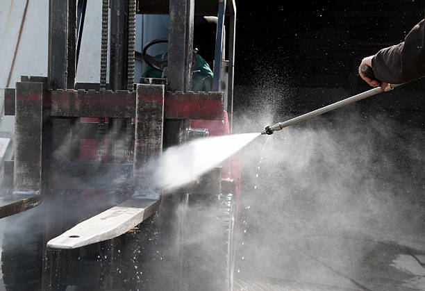 Best Roof Pressure Washing  in Derby, CO